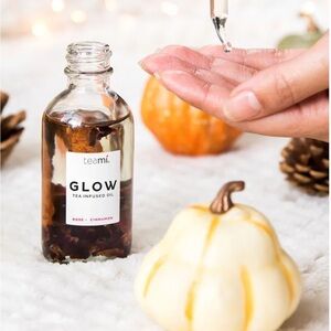 teami Glow Tea Infused Oil - Rose Petals and Cinnamon Bark